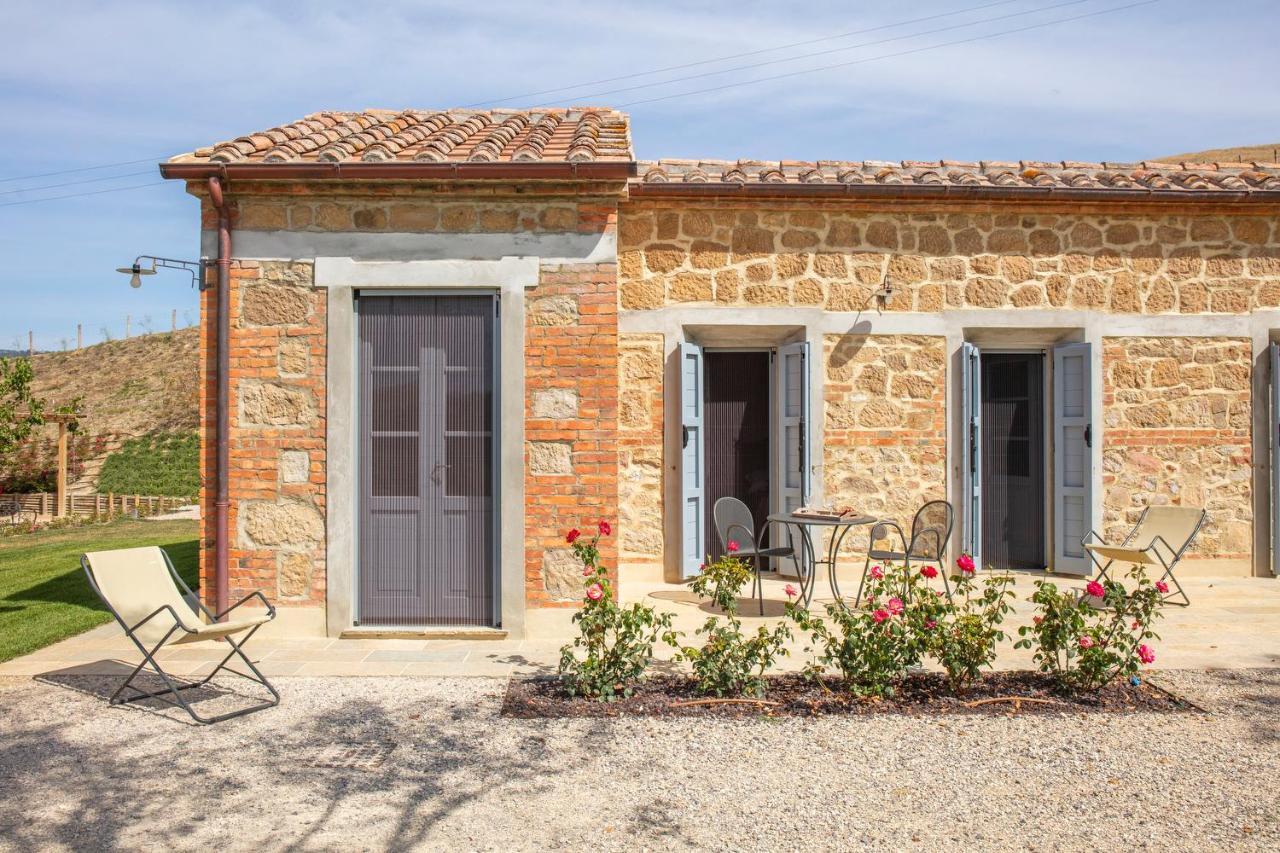 Podere Gonzaga ปีเอนซา ภายนอก รูปภาพ