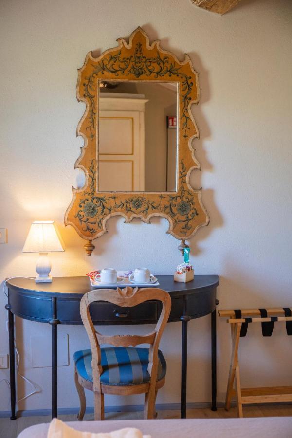 Podere Gonzaga ปีเอนซา ภายนอก รูปภาพ